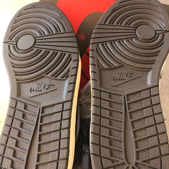 Retro Air Jordan 1 Travis Scott main image 7
